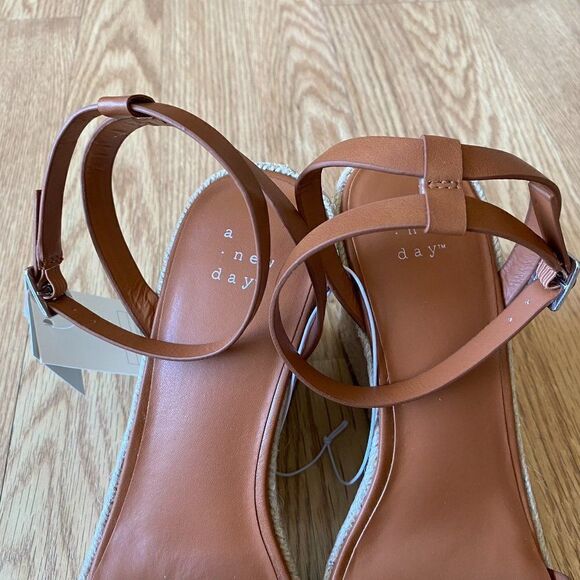 A New Day Tina Wedge Heel Sandal - Picture 3 of 9